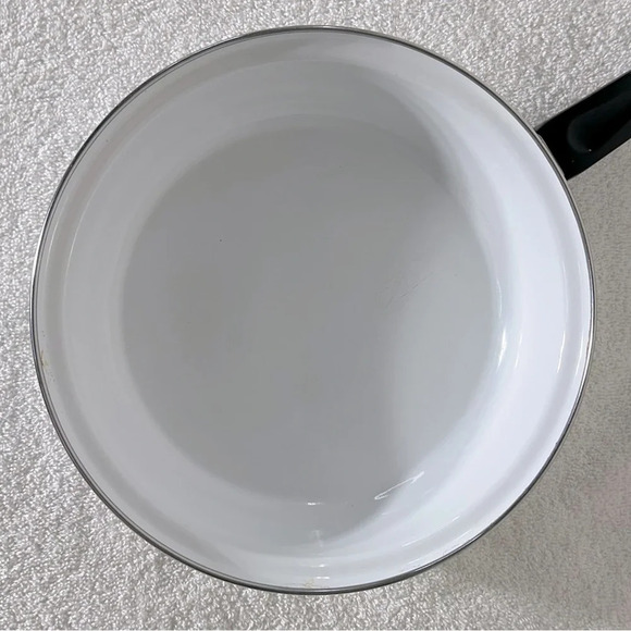 Vintage Enamelware Floral  Bouquet Skillet Frying Pan - Picture 7 of 12